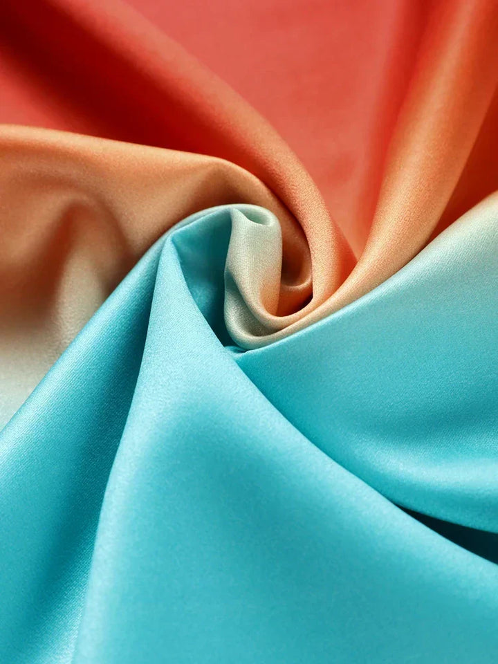 Atardecer | Vestido maxi degradado con detalle de gema